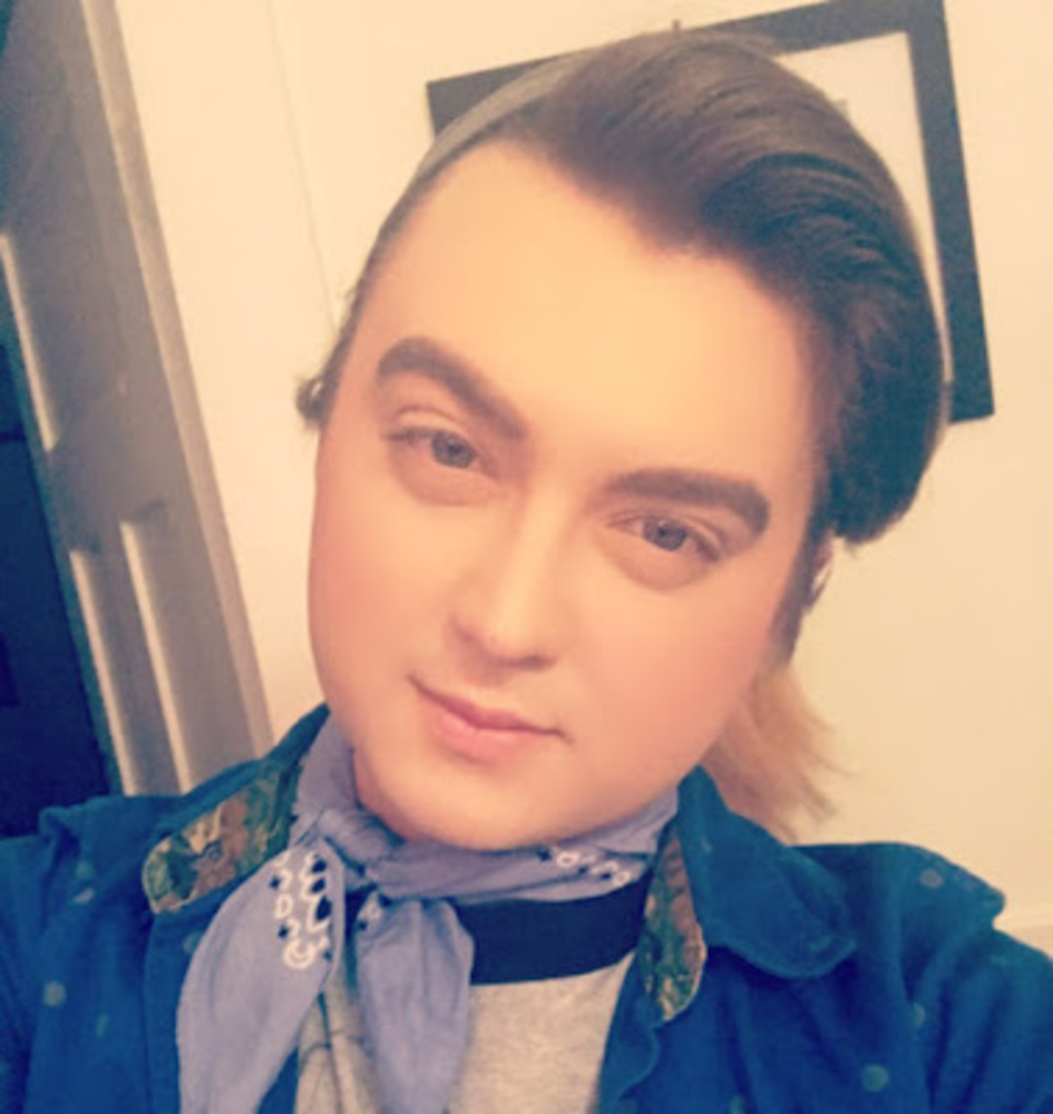 Meet your Posher, Charlescodystar